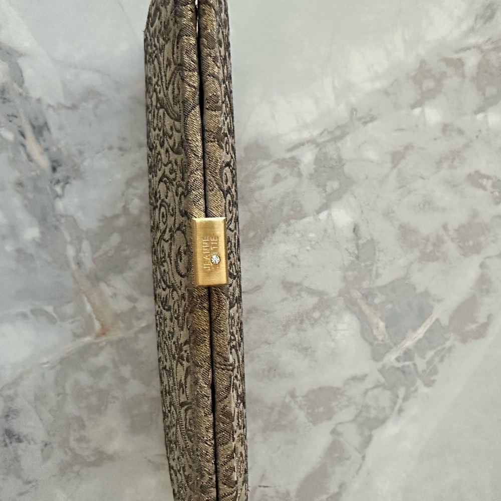 Luxurious Gold Patterned Purse - image 4